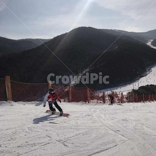 스키,보드,눈,스키장,헬멧,스포츠,레저,운동,sports,leisure,exercise