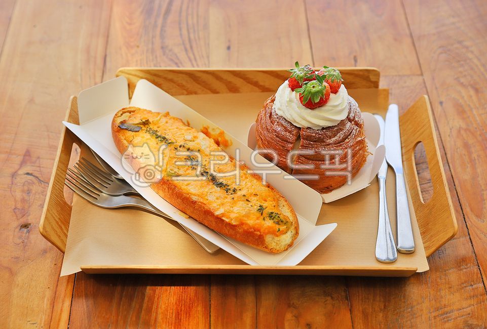 bread,Bakery Cafe,bakery,strawberry,cream bread,pollack roe baguette,food,Whipped cream bread,Mont Blanc,cafe,dessert,baguette