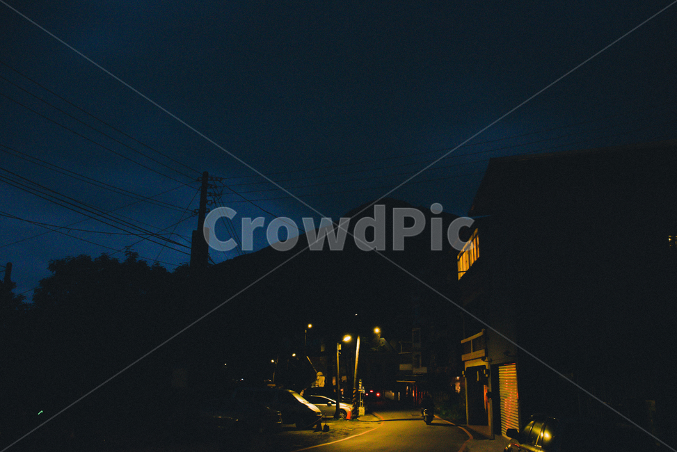 풍경,야경,새벽,밤,그리운,외로운,lonely,darkness,midnight,loneliness,solitude,슬픔,sadness,alone,흑백사진,필름사진,감성사진,고독,빛,light,우울함,sad,힘듬,지친,마음,landscape,missing,따뜻한,야경,밤,풍경,nightscape,night,landscape,골목길,alley,감성,sensible,feeling,road,도로,asphalt,아스팔트