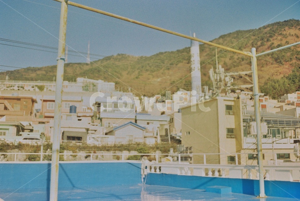 배경,산,하늘,옥상,루프탑
