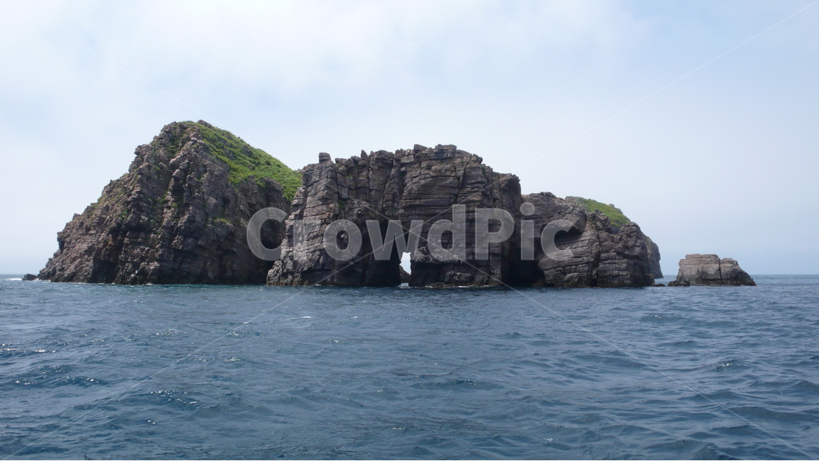 홍도독립문,바다,동굴,바위,홍도,홍도바다,자연,풍경,nature,landscape,한국자연풍경,한국자연경관,korea nature landscape,shoreline,해안선,water,물,sea,ocean,대양,outdoors,옥외,land,땅,coast,연안,cave,cove,후미
