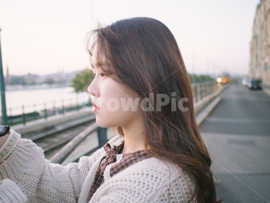 speculation,rest,Hungary,learning,feeling,girl,travel to Europe,European Snap,Budapest,healing,Passion,Tram 2,challenge,Emotion,tram,travel