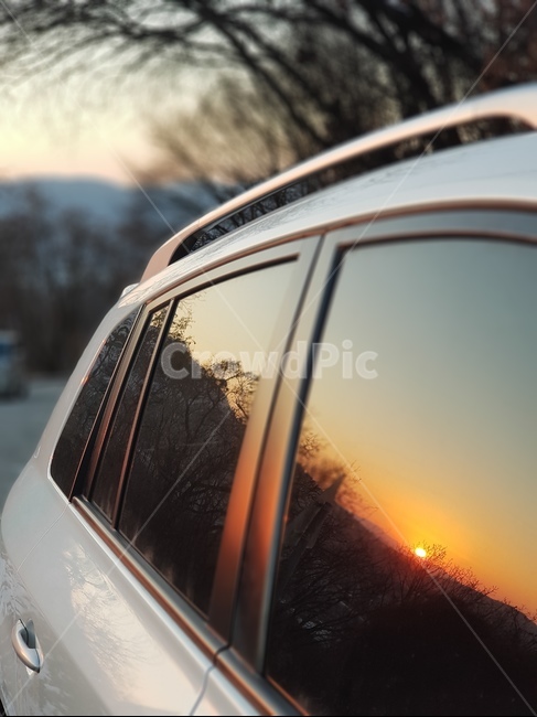 해돋이,노을,태양,태양과자동차,겨울풍경,교통,교통수단,traffic,transportation