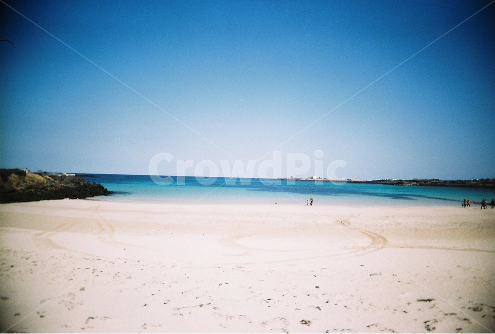 제주,바다,제주도,수평선,필름사진,해변,우도,백사장,모래사장,바닷가,파란,자연,풍경,nature,landscape,해변,바다,beach,sea,shoreline,해안선,water,물,ocean,대양,outdoors,옥외,land,땅,coast,연안