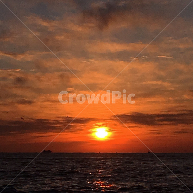 자연,nature,새벽,dawn,redsky,붉은하늘,sky,하늘,황혼,햇빛,sunlight,dusk,해,sun,sunset,바다,sea,대양,일출,자연,풍경,nature,landscape