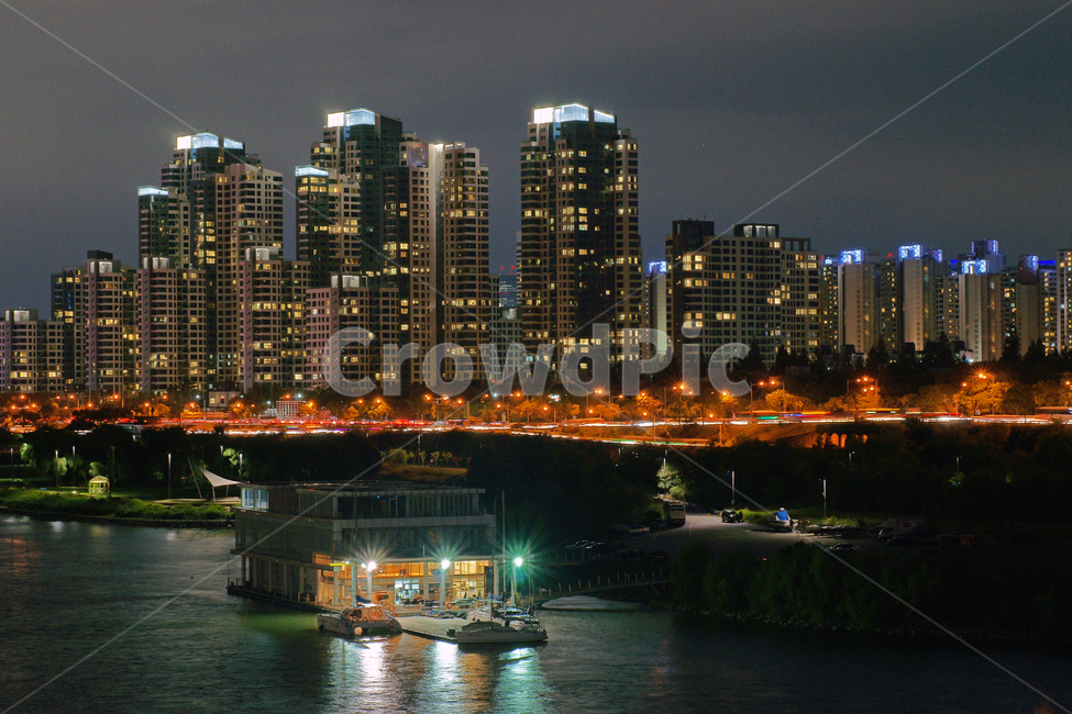 아파트,도심야경,한강둔치,불빛,조명,한강,야경,밤,풍경,nightscape,night,landscape,도시,city,한국도시풍경,한국도시경관,korea cityscape