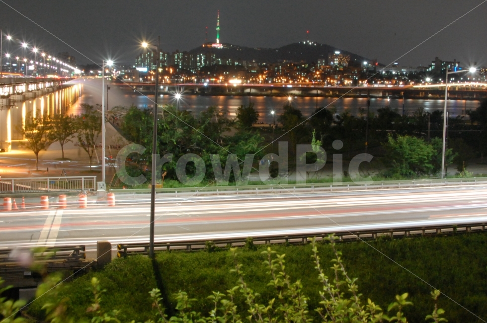 한강,반포대교,무지개분수,야경,남산,도시,풍경,city,landscape,교통,교통수단,traffic,transportation,야경,밤,nightscape,night,road,도로,freeway,고속 도로
