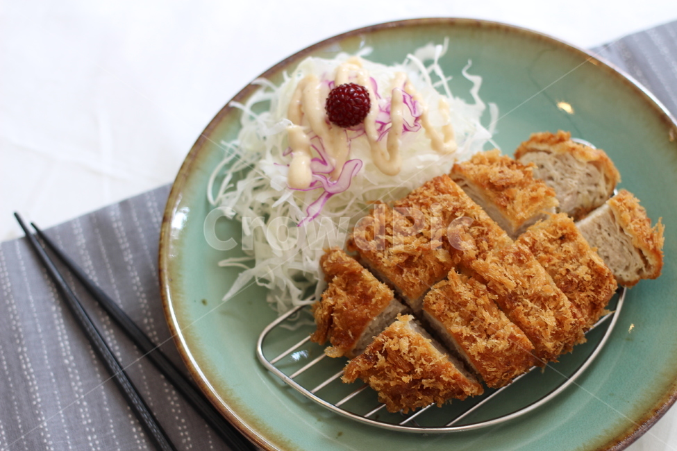 cabbage,Pork cutlet,Japanese food,porkcutlet,fried food,Japanese pork cutlet,pork cutlet