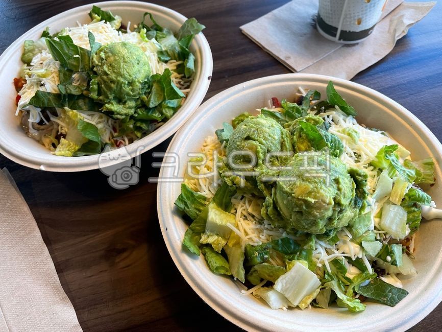 salad,guacamole,cheek,mexican,vegan,vegetable,food,burrito,Mexican food,Mexico,diet