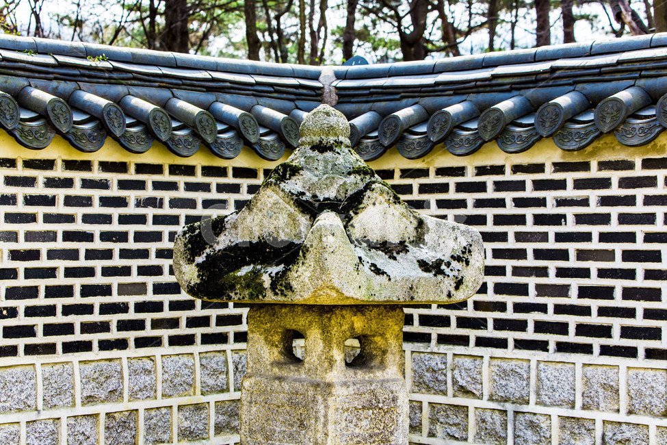석탑,석등,감성,석공예,돌이끼,이끼,돌담,기와담벽락,한국전통,한국문화,korean traditional,korean culture,건축물,건물외관,exterior,building,structure,architecture,construction