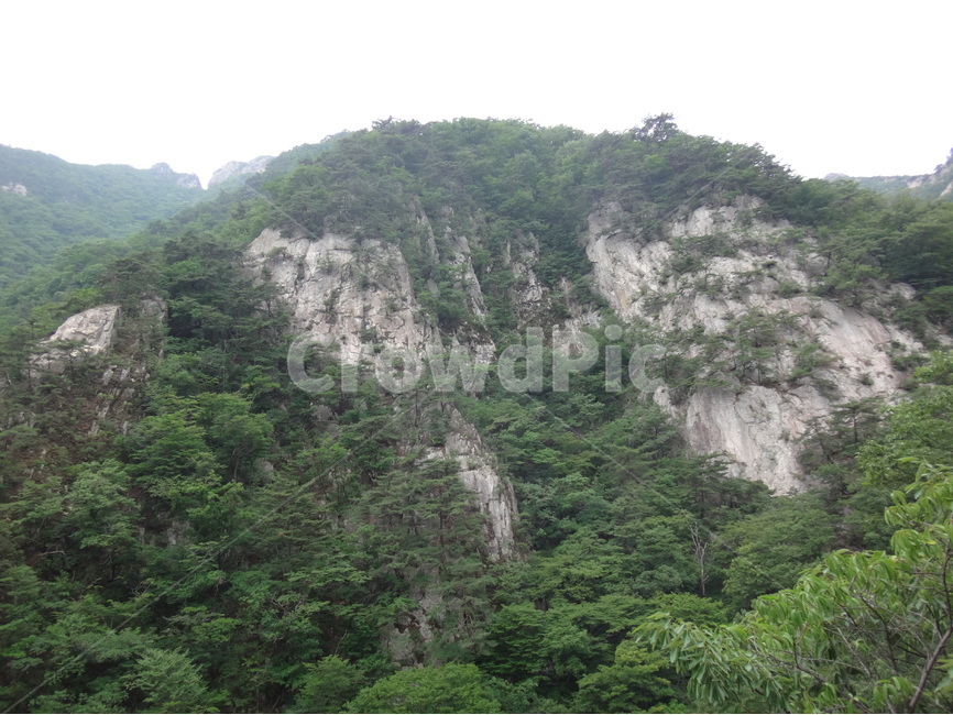 봉우리,정상,등산,하늘,나무,바위,자연,풍경,nature,landscape,outdoors,옥외,slope,경사