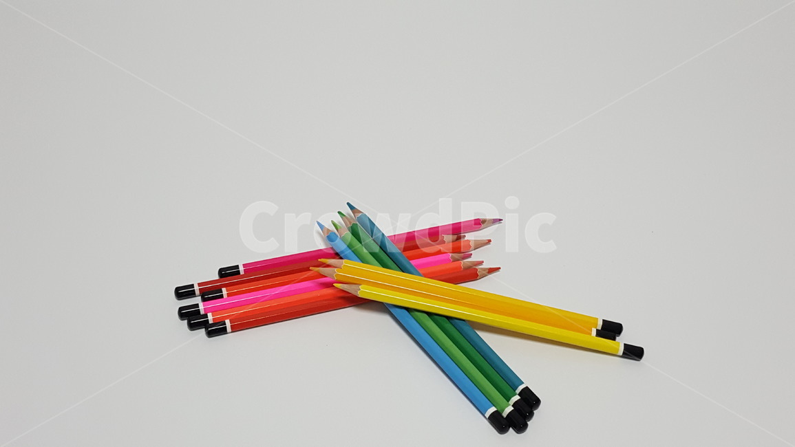 색연필,연필,필기도구,컬러,색상