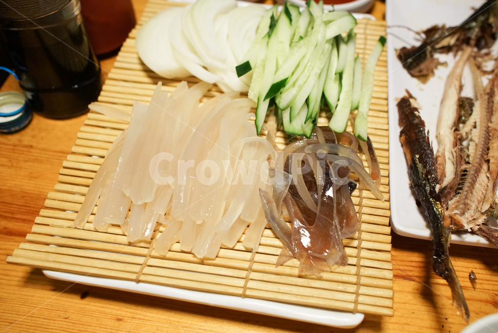 음식,요리,회,생선,오징어회,날것,seafood,식재료,한국음식,food,cook,식품,meal,식사,음식,식재료,요리,food,cook,meal,dishes,food reserves,수산물,해산물,fishery products,seafood