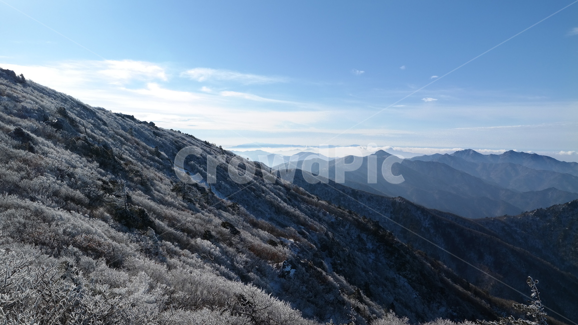 덕유산,눈꽃산,눈꽃,눈,snow,snowonthebranches,mountain,풍경,겨울,자연,winter,산,겨울산,landscape,nature,겨울,계절,winter,season,자연,풍경,nature,landscape,한국자연풍경,한국자연경관,korea nature landscape,outdoors,옥외,slope,경사,mountain range,산맥