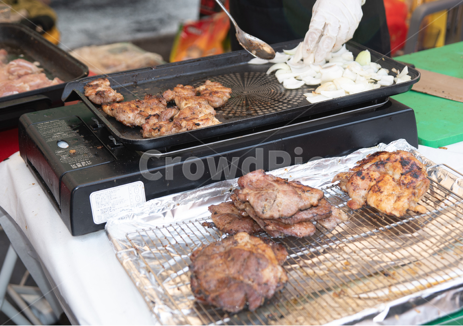 음식,간식,식사,구이음식,구이,바베큐,고기,육류,닭고기,꼬치,꼬치구이,그릴,축제음식,식욕,식탐,맛,맛있는,푸드트럭,푸드,부식,포장마차,안주,술안주,길거리,식품,양념,요리,양고기,소고기,캠핑,음식,식재료,요리,food,cook,meal,dishes,food reserves,육류,고기,meat