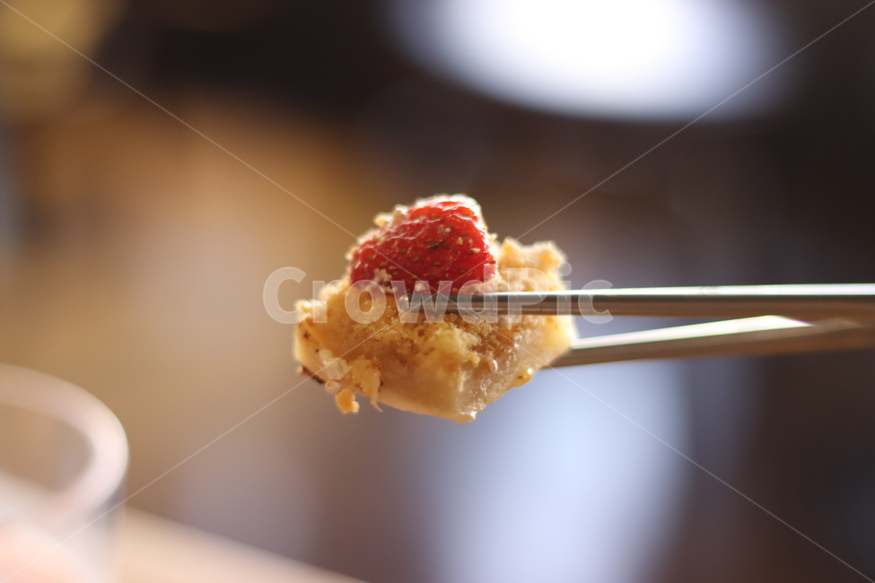 딸기,디저트,딸기빵,빵,초콜릿,롤케이크,롤케익,sweets,food,음식,confectionery,과자