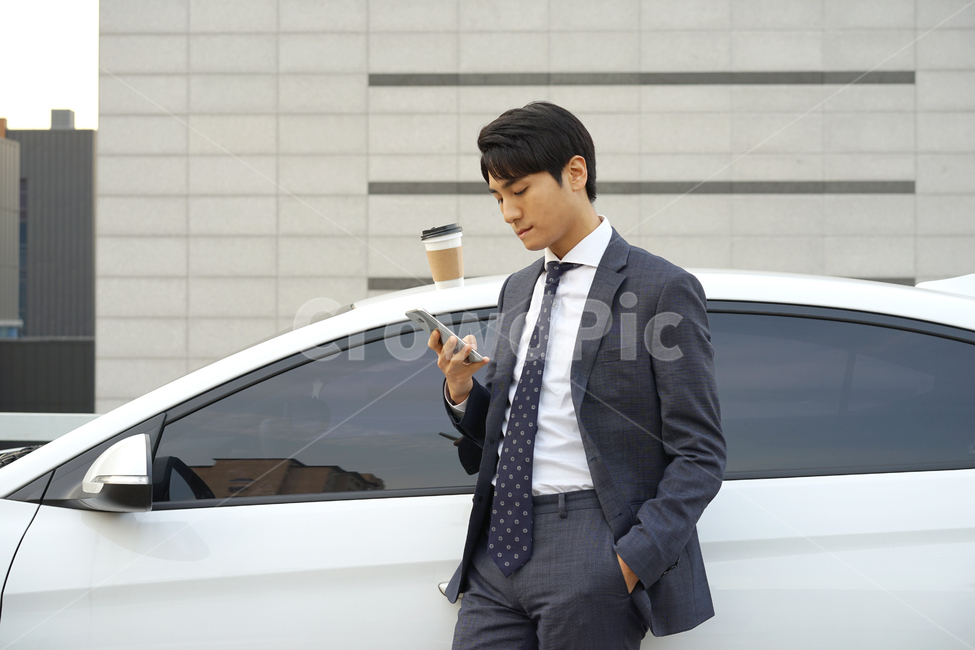 남성,남자,비즈니스,회사원,직장인,정장,양복,슈트,사업가,영업사원,자동차,사람,인물,인간,human,person,남성,남자,man,male,산업,industry,industrial,교통,교통수단,traffic,transportation,비즈니스,사업,business,service,work