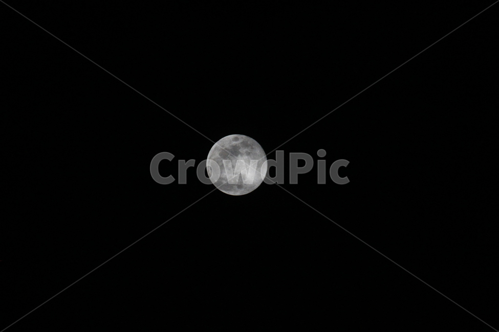 달,천체,하늘,밤,어두움,야경,밤,풍경,nightscape,night,landscape,nature,자연,outdoors,옥외,outer space,대기권 밖,universe,우주,astronomy,천문학,moon