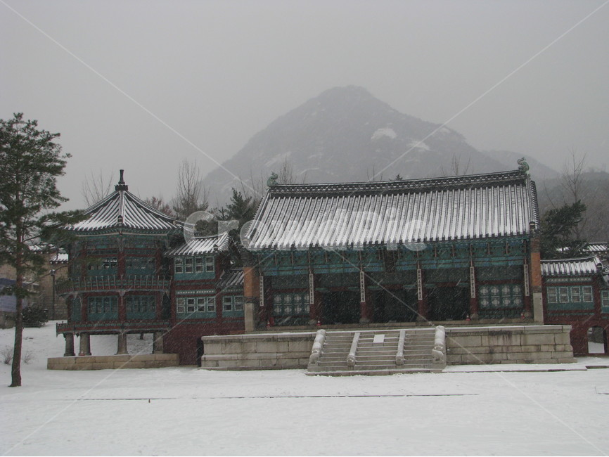 궁궐,경복궁,건청궁,집옥재,겨울,눈,한국,대한민국,겨울,계절,winter,season,한국전통,한국문화,korean traditional,korean culture,랜드마크,landmark,tourist attraction,한국랜드마크,한국관광지,한국명소,korea landmark,korea tourist attraction,건축물,건물외관,exterior,building,structure,architecture,construction