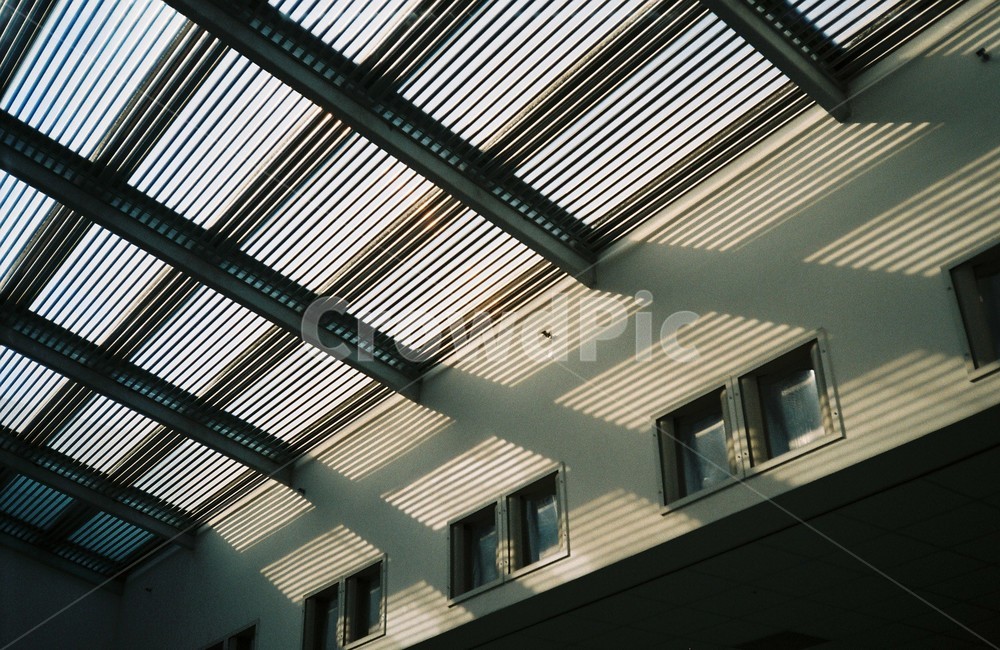천장,햇살,그림자,유리창,인테리어,격자무늬,건축물,건물외관,exterior,building,structure,architecture,construction