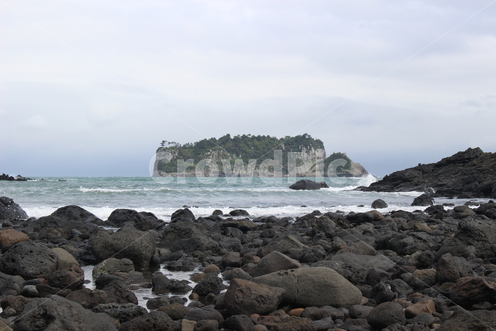 제주도,섬,범섬,바다,수평선,자연,풍경,nature,landscape,한국자연풍경,한국자연경관,korea nature landscape,제주도,jeju,jeju island,outdoors,옥외,land,땅,water,물,shoreline,해안선,ocean,대양,sea