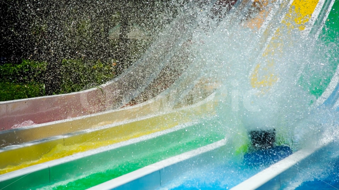 워터파크,레이싱슬라이드,미끄럼틀,수영장,빈펄리조트,물놀이,휴양지,휴가,물놀이시즌,여름성수기,여름,수영,물놀이기구,관광객,여행,베트남,나트랑,냐짱,젊음,시원한,휴식,힐링,즐거운,구경꾼,가족여행,여름분위기,행복한,시원스러운,여름,계절,summer,season,스포츠,레저,운동,sports,leisure,exercise,water,물,amusement park,놀이 공원,water park,워터 파크