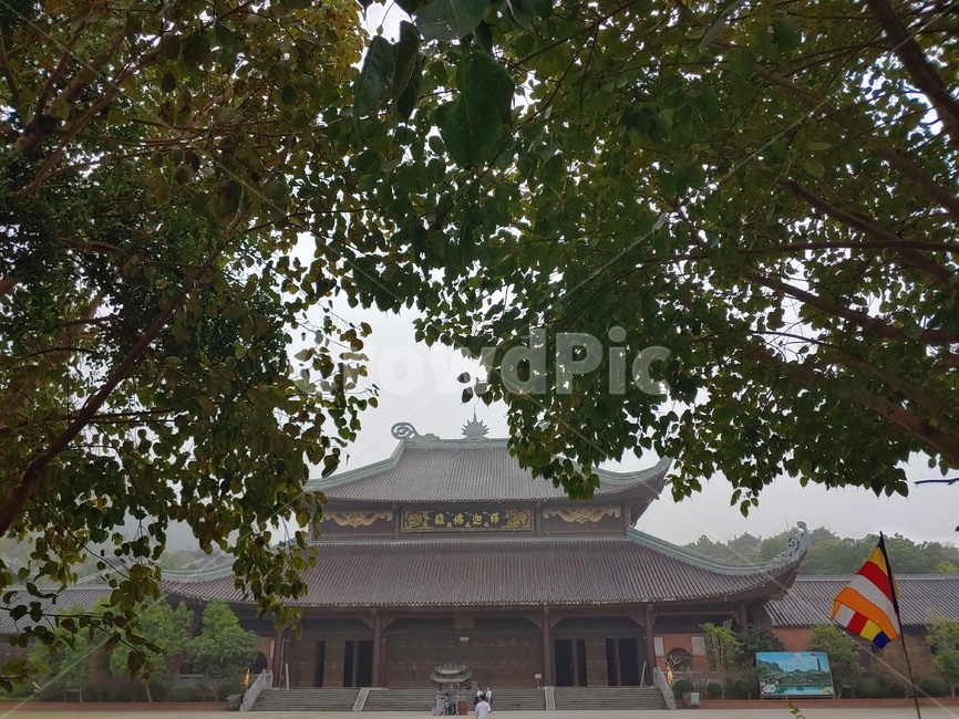 하노이,닌빈,바이딘사원,불교,대형사찰,불교순례자,불교복합단지,호앙롱강,바라우언덕,사원,사찰