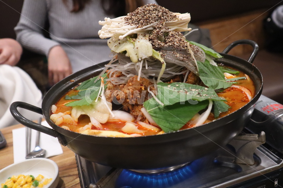 감자탕,야식,마포감자탕,토론토,음식,음식,식재료,요리,food,cook,meal,dishes,food reserves,한식,한국음식,한국요리,korean food,korean dishes,korean meal,korean cook