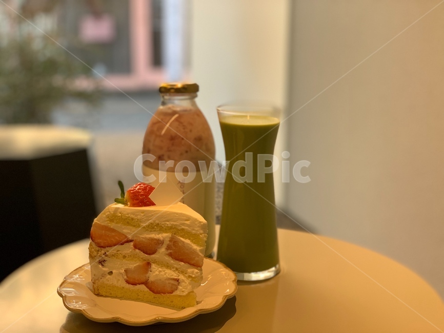 디저트,일상,카페,음료,딸기,케익,음식,식재료,요리,food,cook,meal,dishes,food reserves,디저트,간식,후식,dessert,snack,음료수,drink,beverage