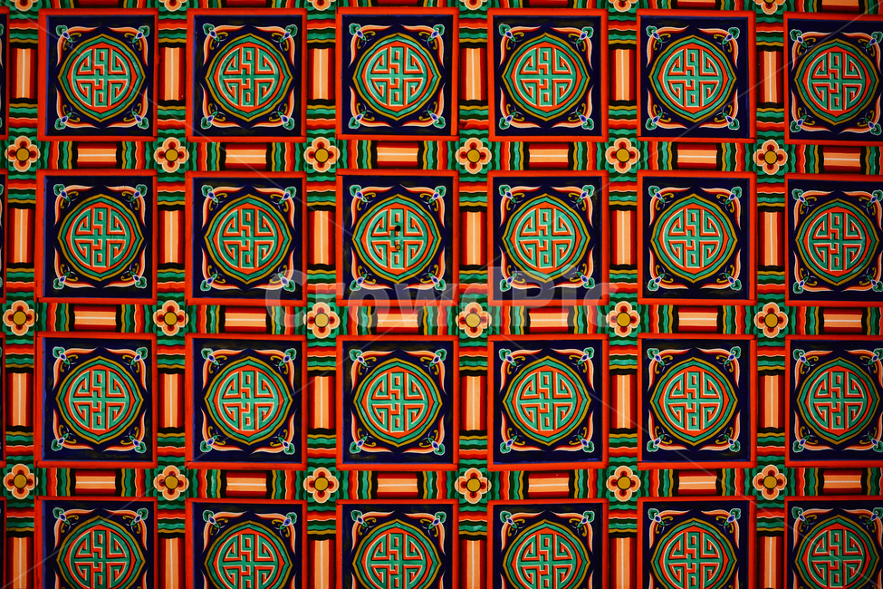 단청,패턴,전통,고궁,문양,칼라풀,colorful,한국적,코리안,pattern,texture,korean,tour,관광지,서울,창경궁,경복궁,보존,culture,traditional,기하학,추상,배경,바탕,백그라운드,background,디자인,라인,선,면,무늬,리듬,역사,문화유산,아름다움,한국의미,장인,east,동양적,아시아,빈티지,vintage,앤틱,유물,기와,기와집,처마,지붕,beautiful,한국전통,한국문화,korean traditional,korean culture,텍스처,질감,패턴,texture,pattern