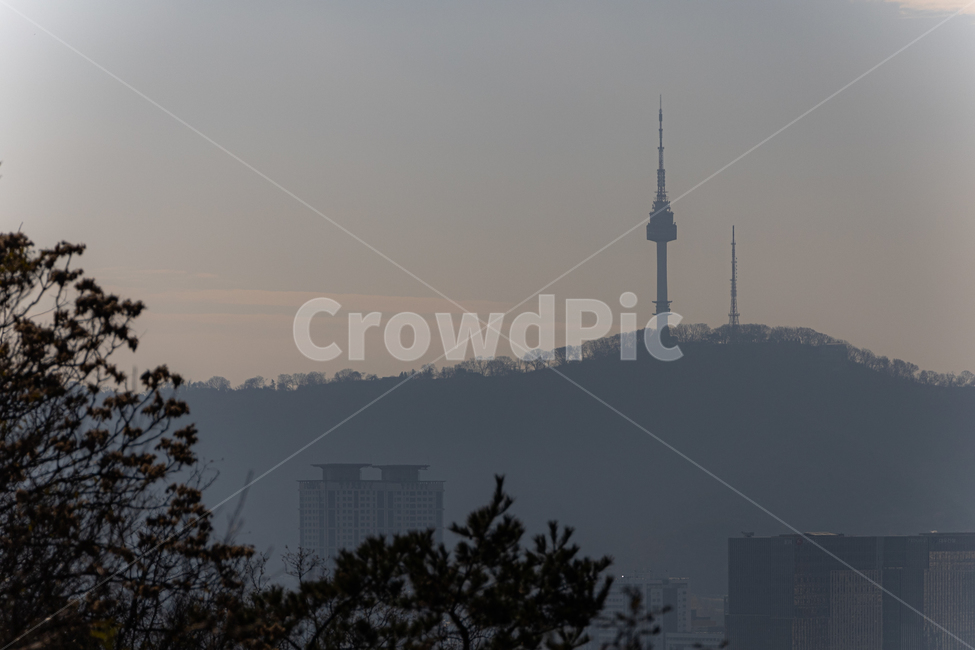 남산타워,건축물,타워,남산,뾰족한탑,한국도시풍경,한국도시경관,korea cityscape