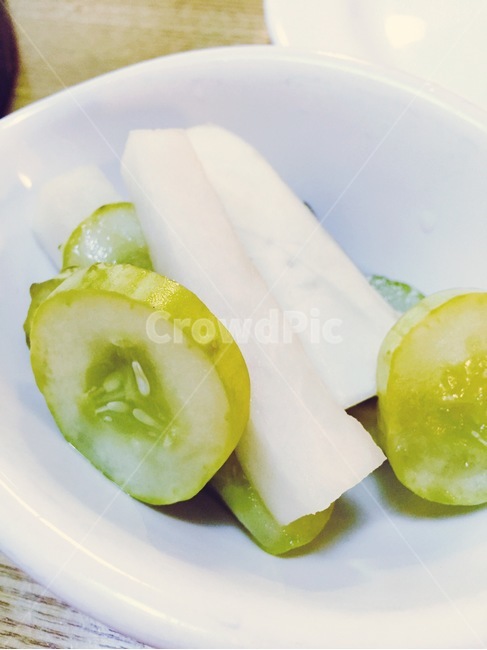 음식,피클,오이,초록,상큼한,싱그러운,새콤,food,pickle,cucumber,sour,green,음식,식재료,요리,food,cook,meal,dishes,food reserves