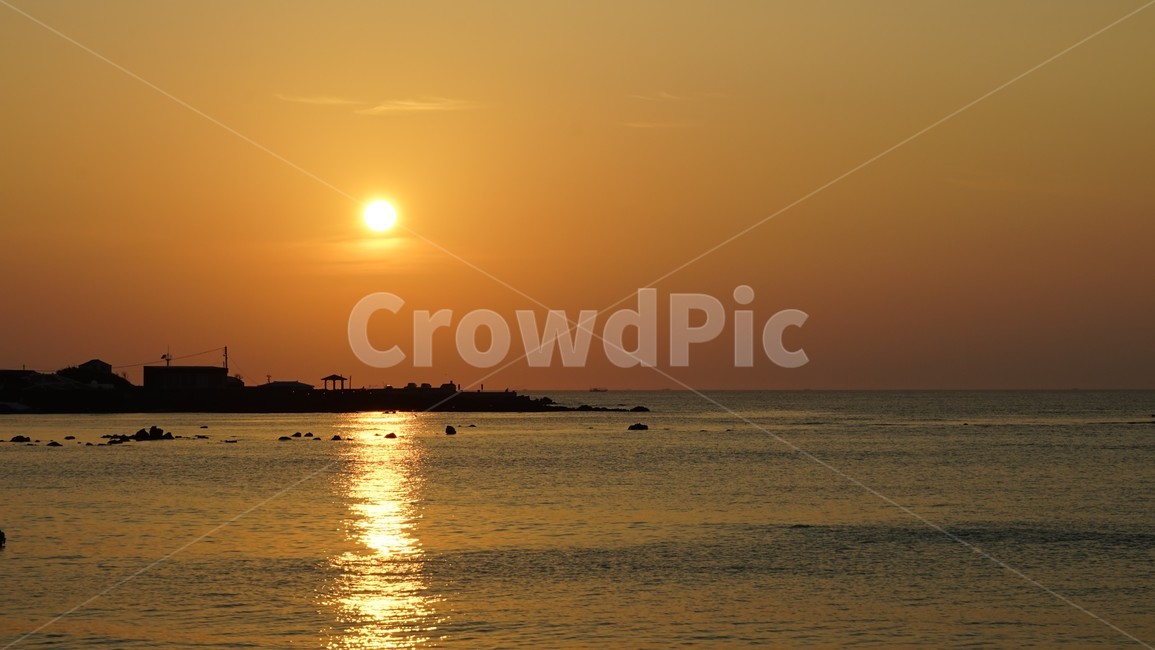 석양,낙조,바다,제주도,ocean,sunset,sun,sea,landscape,scenery,warm,태양,금릉해변,반영,황금빛,제주여행,월페이퍼,배경화면,배경,배경사진,일몰,자연,풍경,nature,landscape,sunlight,햇빛,outdoors,옥외,dusk,황혼,일몰,dawn,새벽,sky,하늘,red sky,붉은 하늘