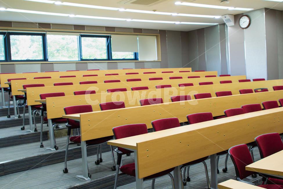 school,학교,indoors,classroom,교실,의자,furniture,가구,chair,room,책상,강의실,나무,wooden,academic,board,boardroom,chairs,class,coaching,college,conference,convention,desk,education,educator,empty,faculty,hall,Indoors,information,institute,interior,learn,lecture,lectureroom,light,modern,nobody,presentation,professional,public,row,screen,seat,seats,seminar,session,space,study,table,teaching,university,비즈니스,사업,business,service,work,교육,학교,공부,education,learning,study,school