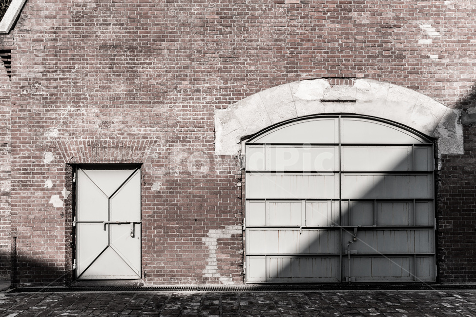 철문,벽돌담,문양,무늬,패턴,문화유산,건축물,건물외관,exterior,building,structure,architecture,construction
