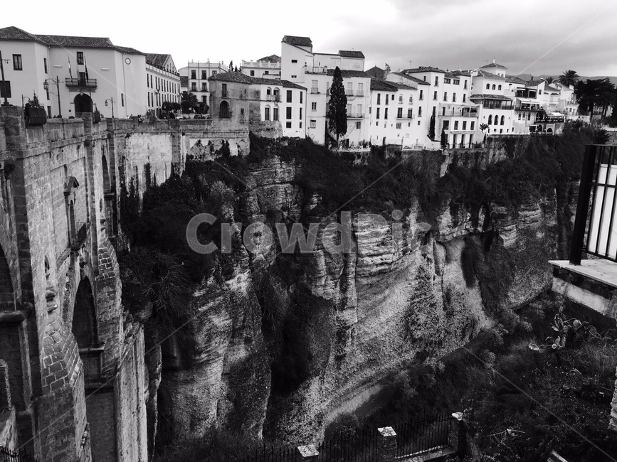 House on a cliff,rondo,black and white village,Village on a cliff,Grayscale