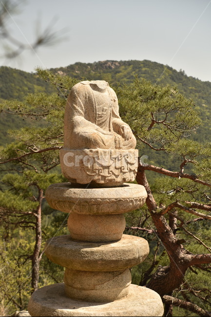 불상,석불상,경주,남산,신라시대,돌,석물,기념물,예배대상,종교,불교