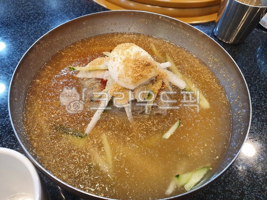 냉면,음식,food,차가운음식,살얼음,시원한,여름음식,물냉,물냉면,bowl,식사,dish,여름별미