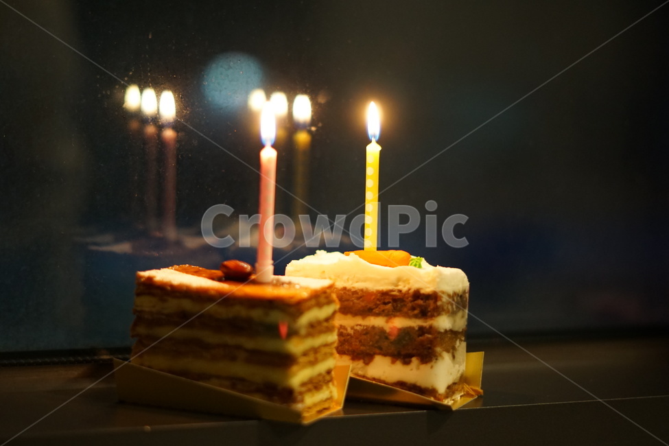 케이크,조각케익,촛불,기념일,축하,감사,감성,cake,food,기념일,축하,anniversary,congratulation,celebrate,celebration,음식,식재료,요리,food,cook,meal,dishes,food reserves,빵,bread,디저트,간식,후식,dessert,snack,감성,sensible,feeling