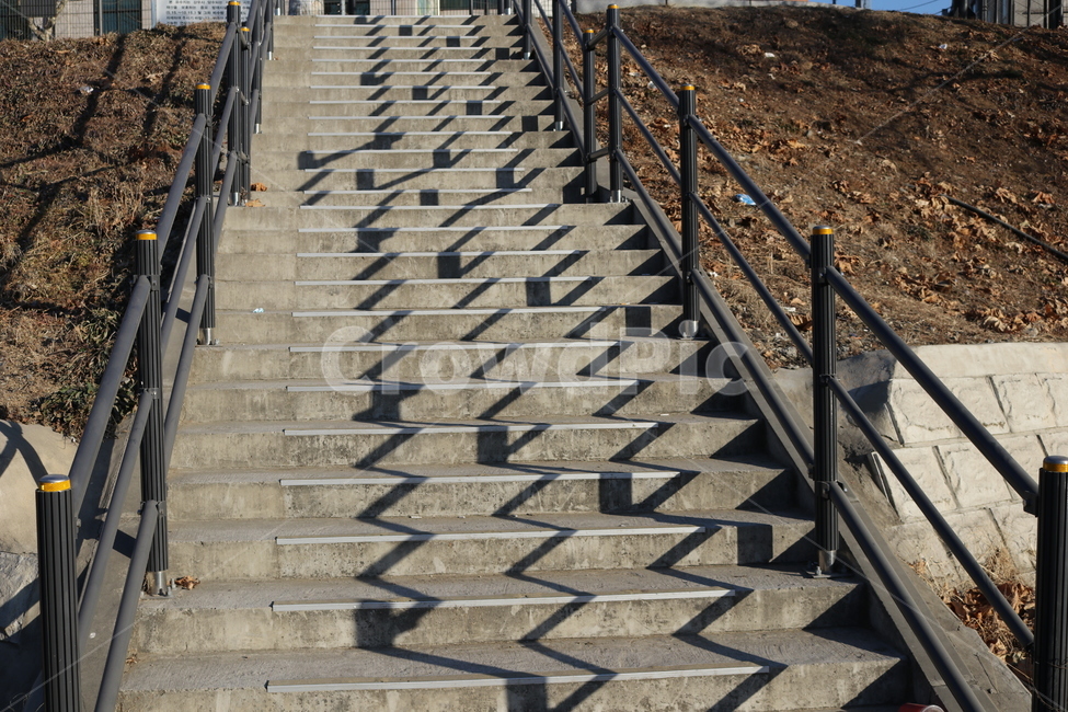 계단,그림자,오르막길,길,거리,자연,풍경,nature,landscape,banister,난간,handrail,staircase,railing