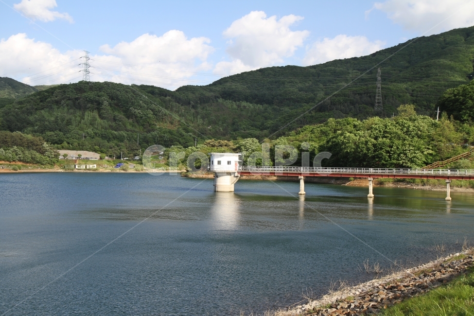 풍경사진,저수지,호수,자연,감성사진,자연,풍경,nature,landscape,한국자연풍경,한국자연경관,korea nature landscape,water,물,outdoors,옥외,reservoir