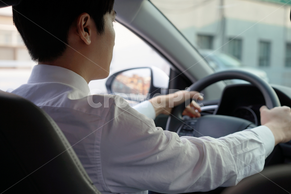 운전,차,차량,자동차,남자,남성,사람,직장인,출근,운전중,정체,교통체증,운전자,운전석,핸들,사람,인물,인간,human,person,남성,남자,man,male,교통,교통수단,traffic,transportation,비즈니스,사업,business,service,work