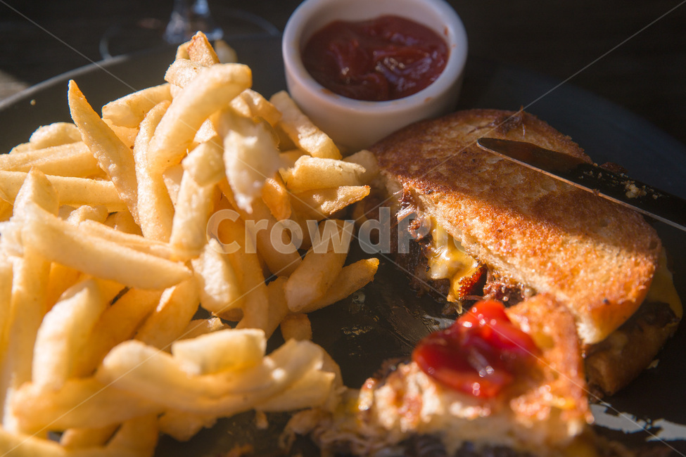 bake,bread,cheese,cuisine,delicious,dinner,food,frenchfries,fresh,fried,hot,lunch,meal,meat,plate,restaurant,sandwiches,sauce,snack,tasty,샌드위치,토스트,감자튀김,튀김,요리,음식,미국음식,느끼함,느끼한음식,치즈,레스토랑,식당,음식,식재료,요리,food,cook,meal,dishes,food reserves
