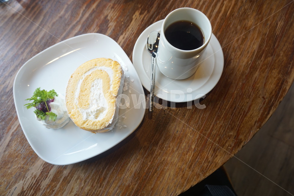 카페,커피,빵과커피,롤케익,rollcake,cafe,coffee,bread,cake,음식,식재료,요리,food,cook,meal,dishes,food reserves,디저트,간식,후식,dessert,snack,커피,카페,coffee,cafe