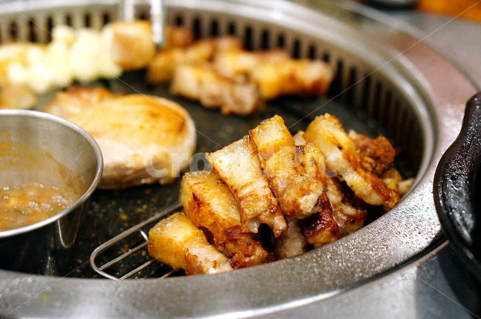 제주흑돼지,삼겹살,오겹살,돼지고기,숙성돼지고기,음식,식재료,요리,food,cook,meal,dishes,food reserves,육류,고기,meat,한식,한국음식,한국요리,korean food,korean dishes,korean meal,korean cook