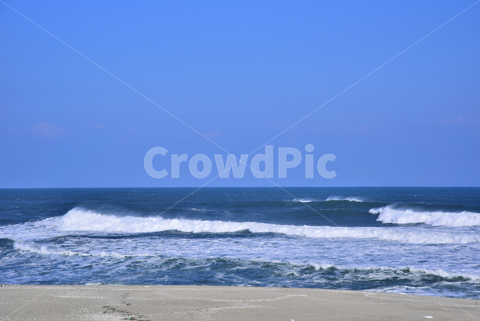 바닷가,파도,바다,동해바다,해안가,모래밭,sandybeach,coast,seashore,seaside,한국자연풍경,풍경,landscape,모래사장,해수욕장,푸른하늘,포말,바다풍경,물,background,백그라운드,배경,바탕,옥외,야외,outdoor,healing,nature,자연,ocean,water,자연,풍경,nature,landscape
