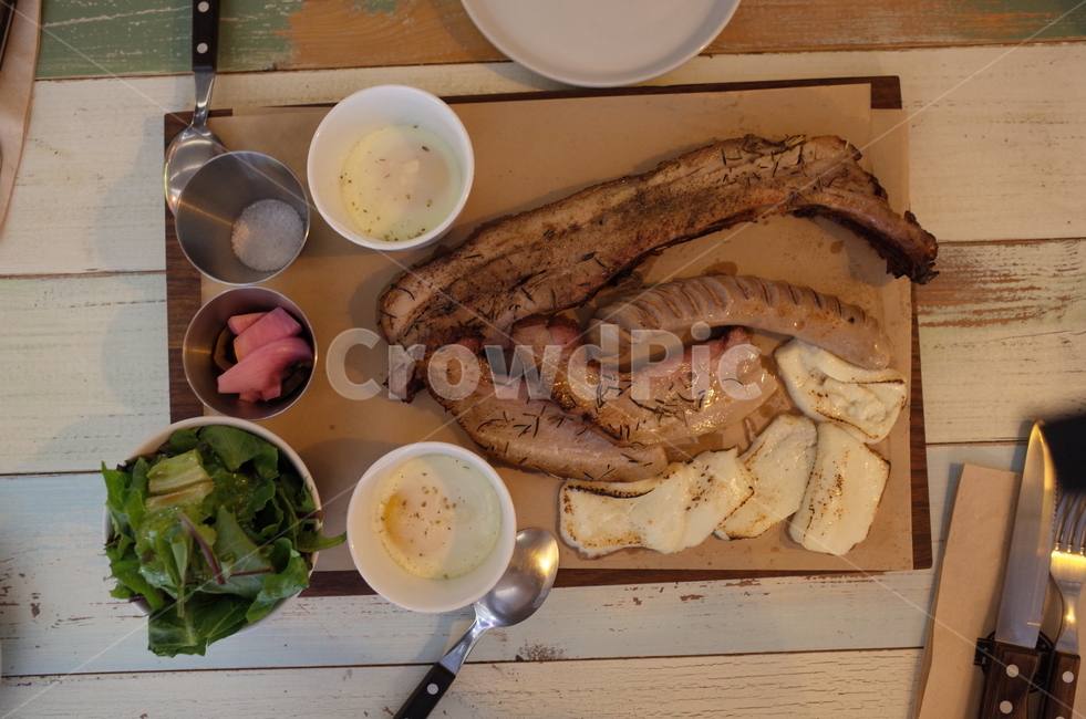 돼지고기,소시지,베이컨,삼겹살,고기요리,훈제,구이,소세지,저탄고지,치즈,bacon,meat,porkbelly,cheese,food,fat,lchf,lawcabhighfat,yummy,bbq,meal,white,plate,whiteplate,smokedbacon,grilledbacon,smokedmeat,grilledmeat,barbecue,party,gourmet,음식,식재료,요리,food,cook,meal,dishes,food reserves,육류,고기,meat