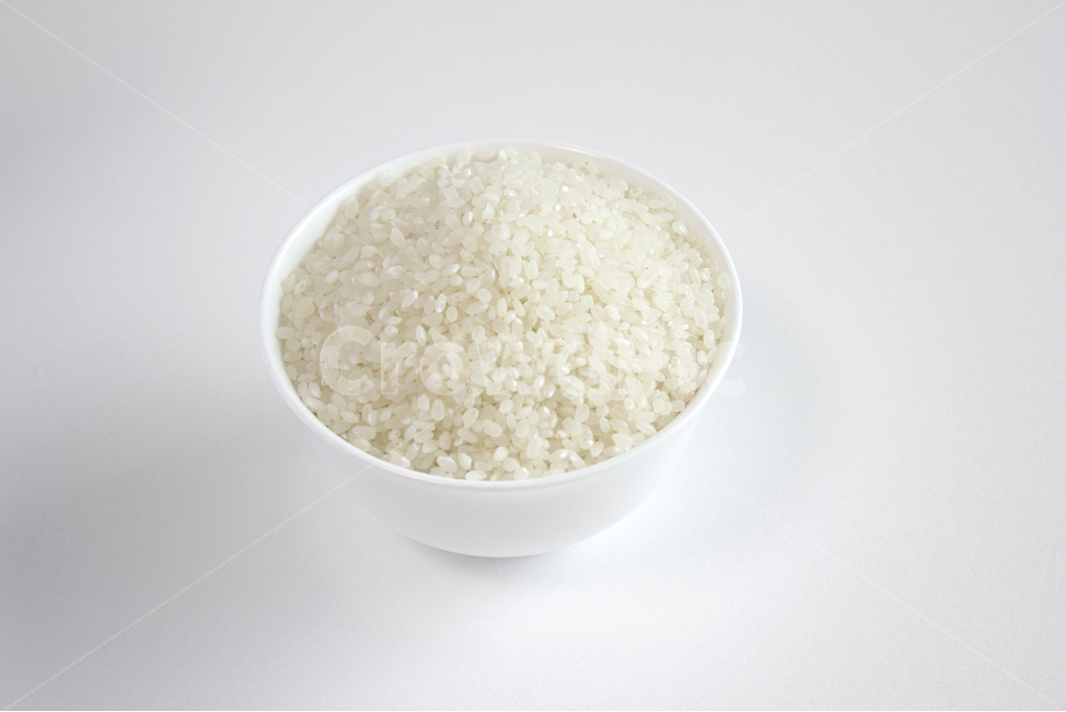 화이트,흰색,하얀색,흰배경,쌀알,알갱이,쌀알갱이,자연,쌀,곡식,곡물,요리,곡류,밥,밥그릇,그릇,클로즈업,음식,식재료,음식재료,음식,식재료,요리,food,cook,meal,dishes,food reserves,곡류,곡식,cereals