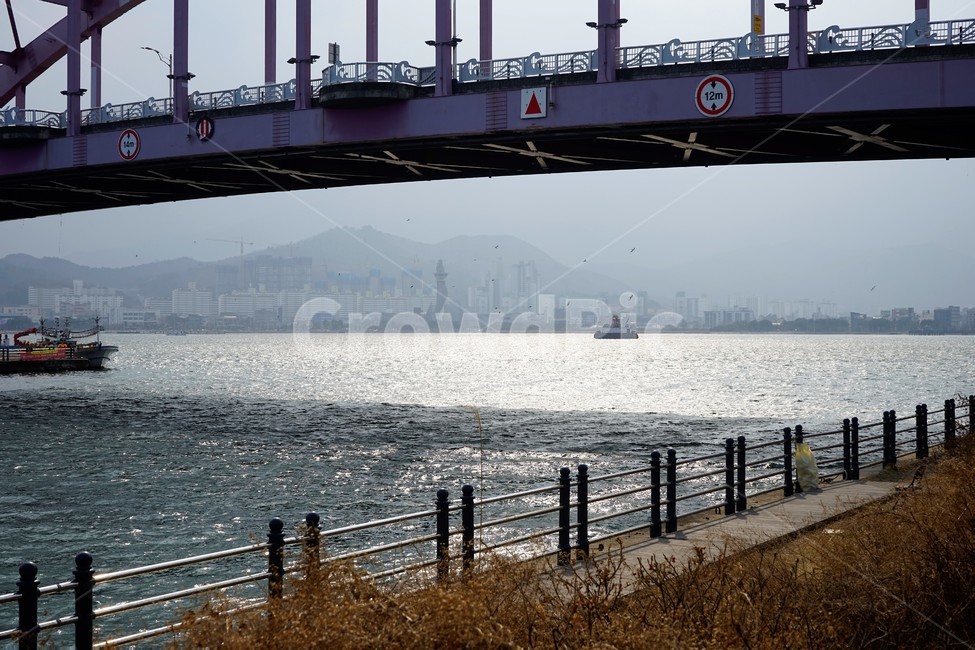 속초,대교,청초호,석호,바다,강원도,건축물,건물외관,exterior,building,structure,architecture,construction