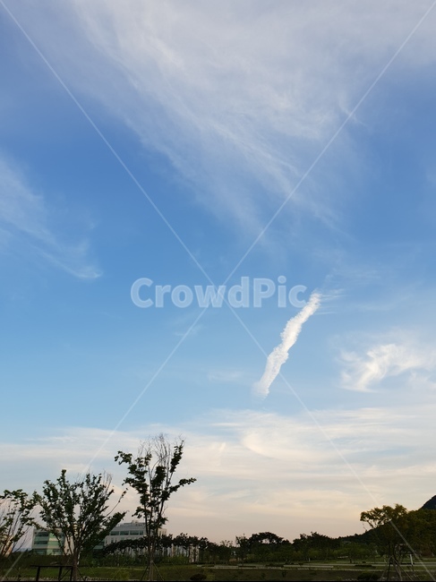 홍예공원,공원,구름,파랑하늘,풍경,봄,자연,풍경,nature,landscape,outdoors,옥외,sky,하늘